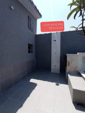 Casa com 3 quartos com piscina